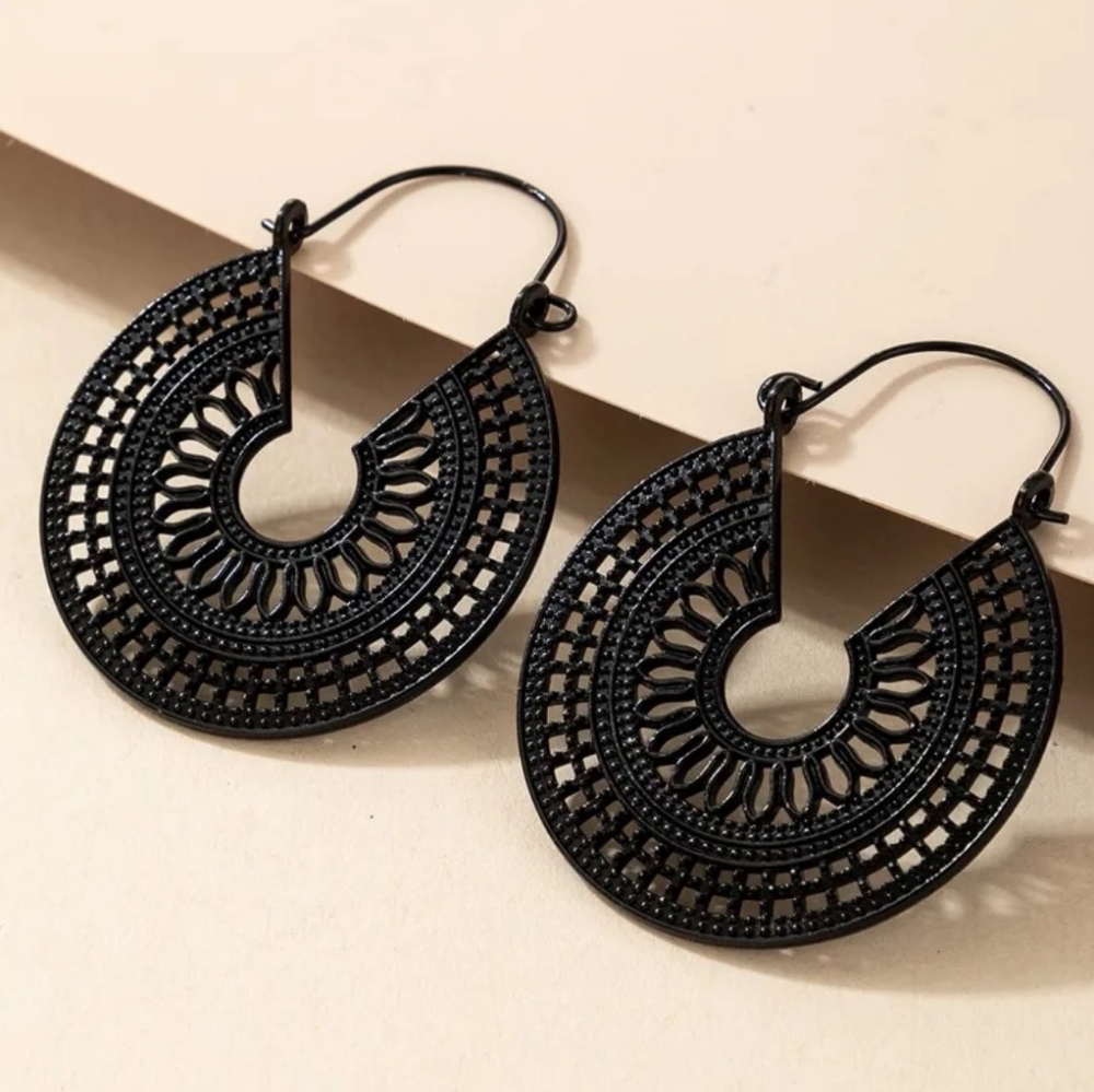 ✨️🍁SOLD🍁✨️Earrings